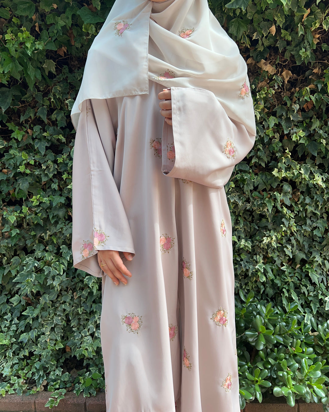 Warda Abaya